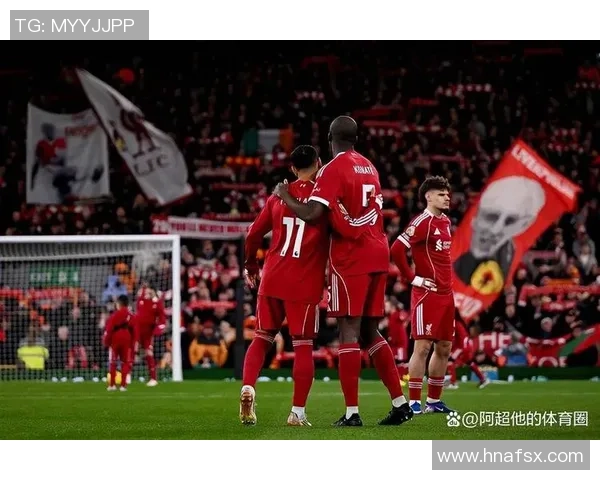 友谊赛激战:拜仁与阿森纳1比1平局红牌争议引发全场热议